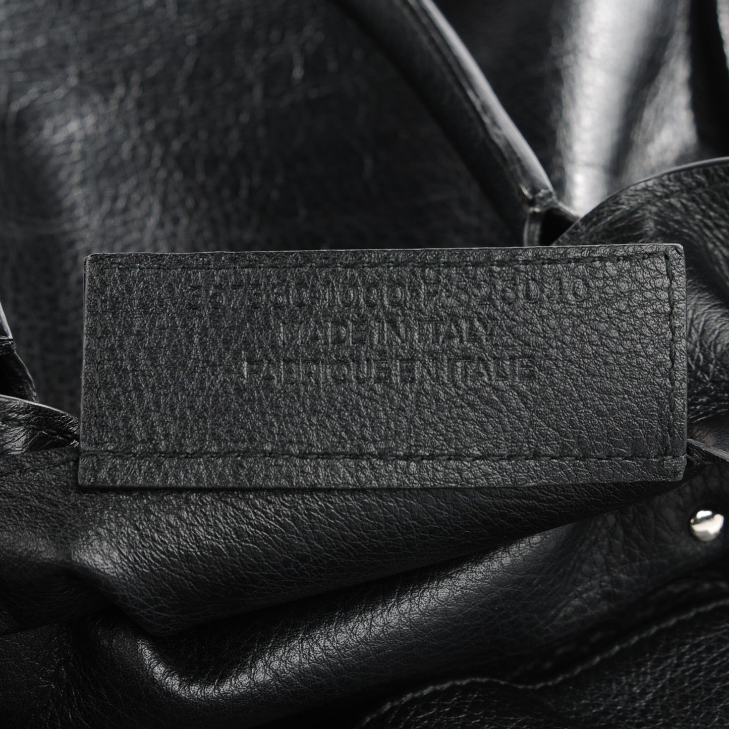 Veau Papier A5 Zip Around Tote Black