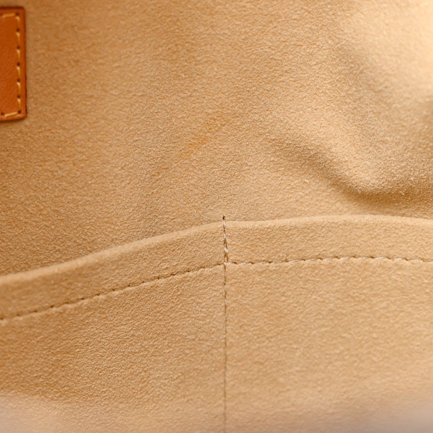 Louis Vuitton Monogram Artsy GM 10 of 15