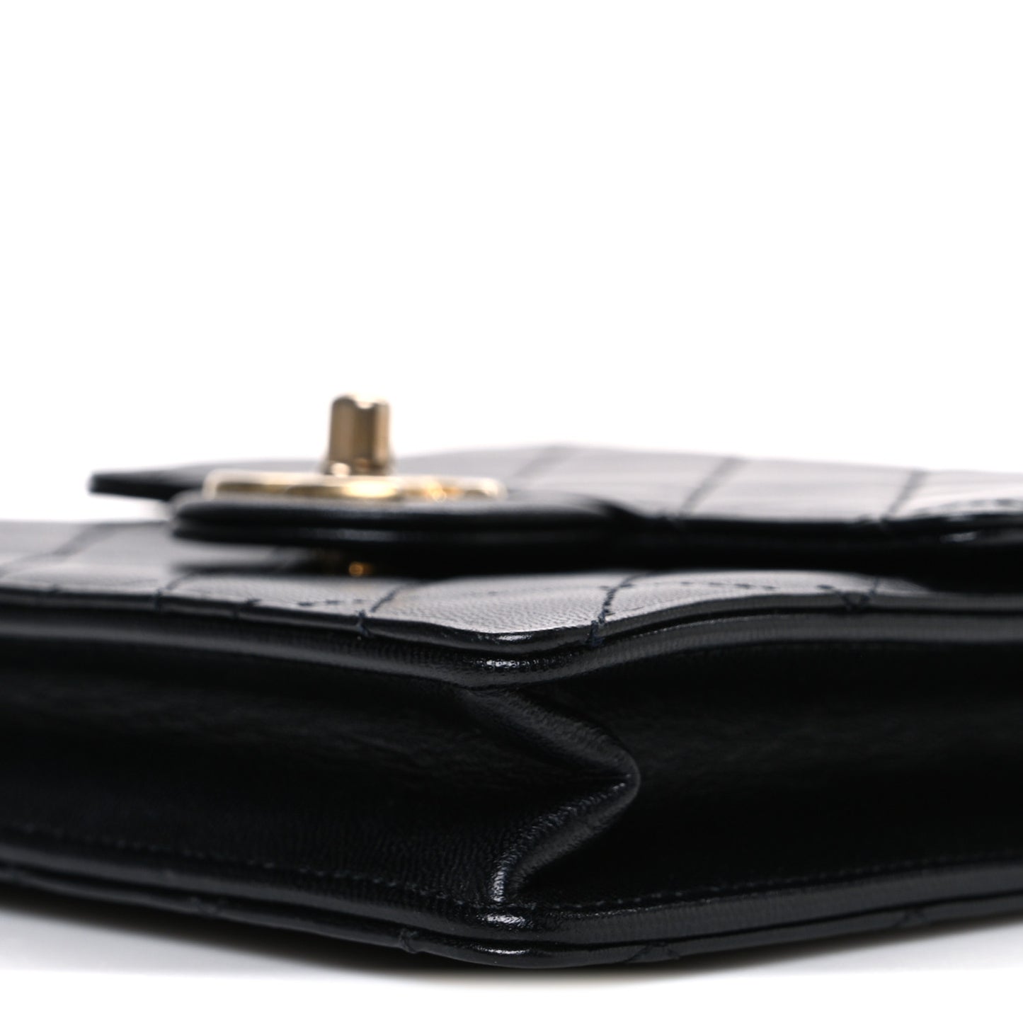 Lambskin Quilted Chic Pearls Flap Black