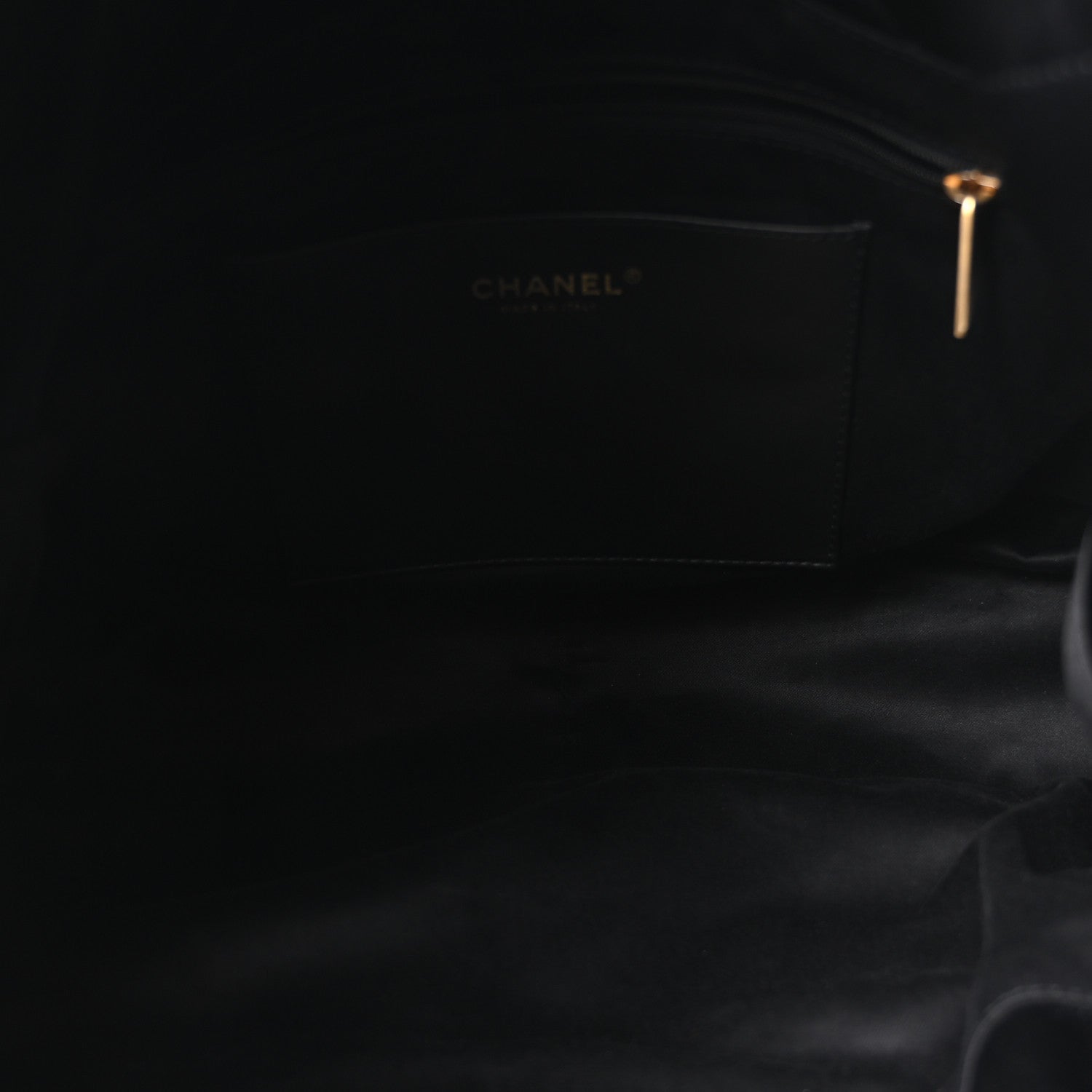Chanel Shiny Lambskin Quilted Shopping Bag Black 4 of 9