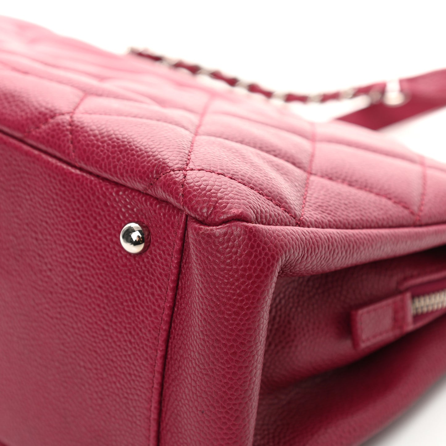 Caviar Quilted Timeless CC Shopping Tote Red