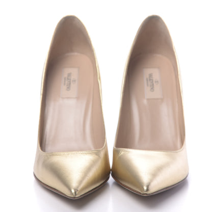 Valentino Garavani Metallic Nappa Rockstud New Plain 100mm Pumps 39.5 Gold 2 of 16
