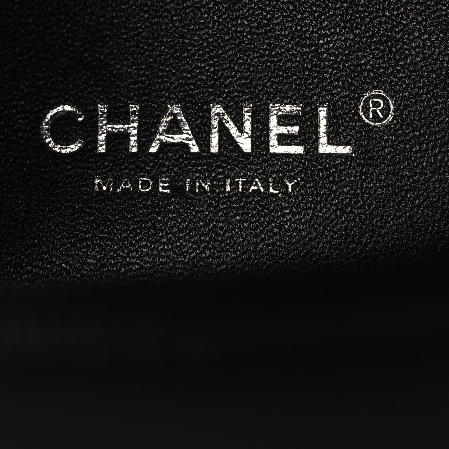 Caviar Quilted Medium Boy Flap Black