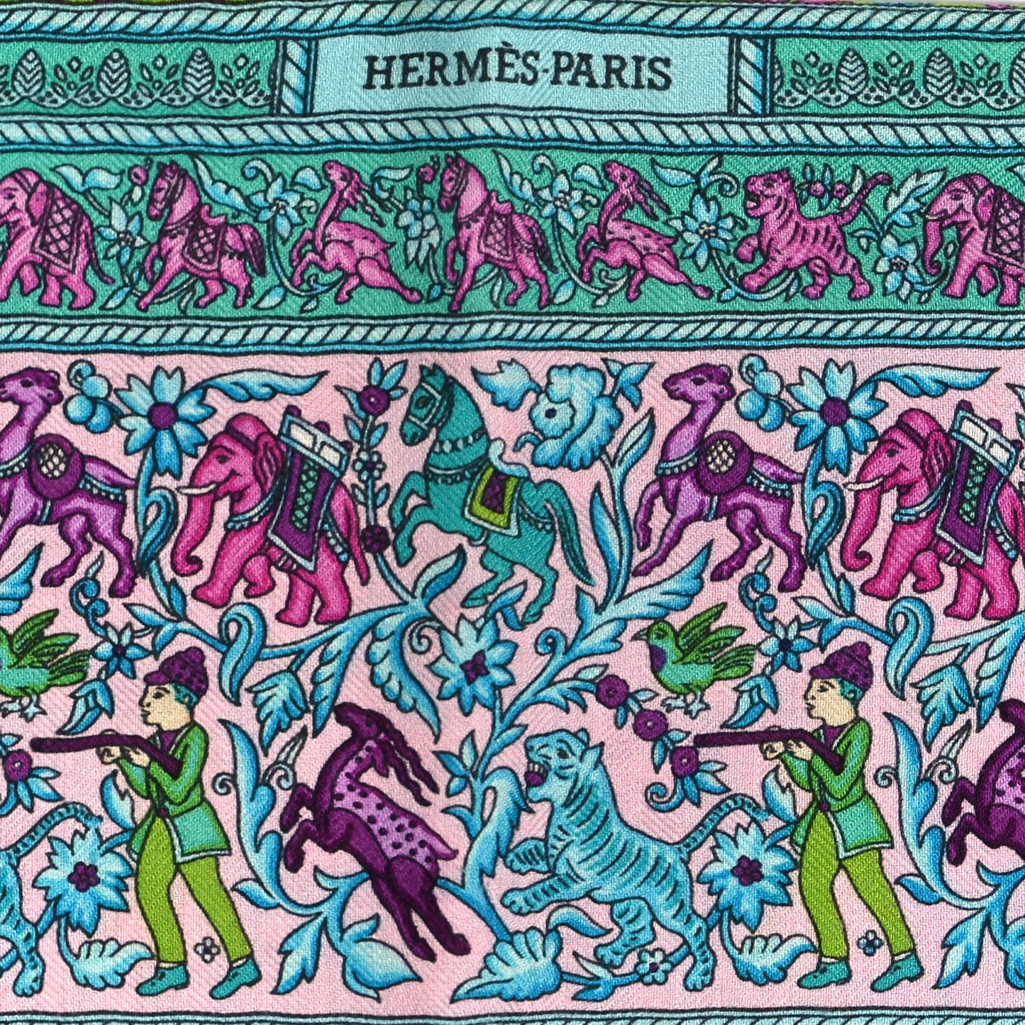 Cashmere Silk Chasse En Inde Scarf 90 Absinthe Rose Violet
