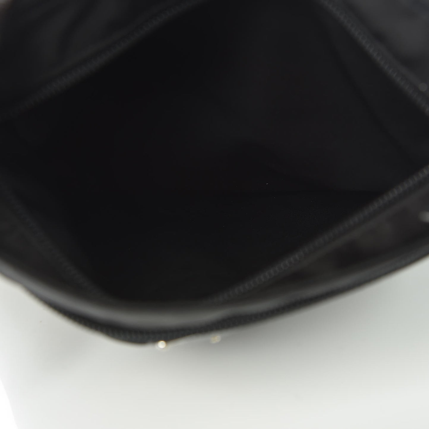 Nylon Flat Messenger Bag Black