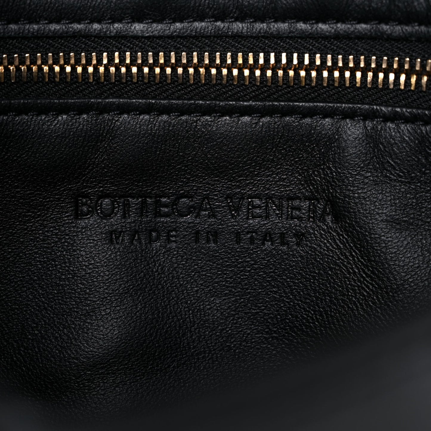 Spazzolato Maxi Intrecciato Cassette Crossbody Bag Black