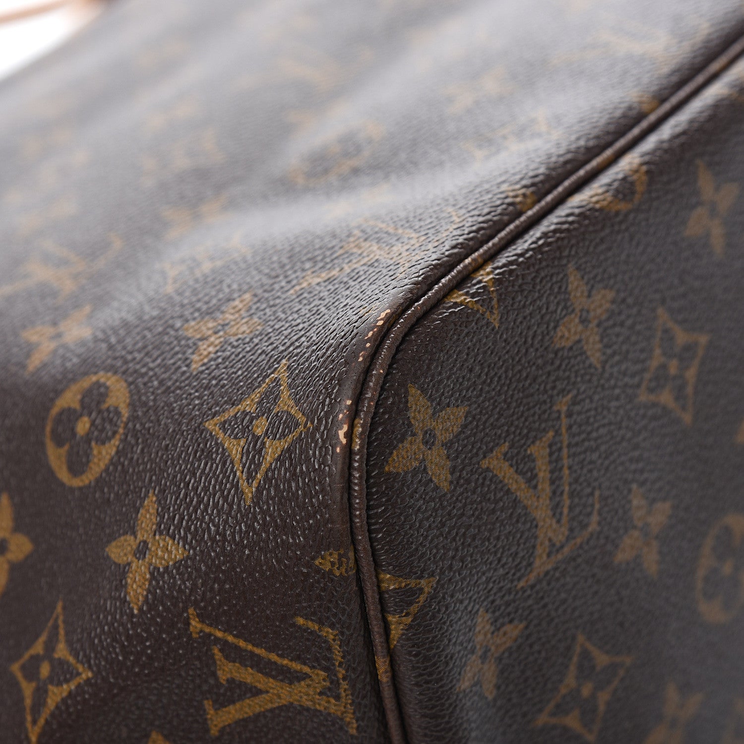 Louis Vuitton Monogram Neverfull MM 13 of 17
