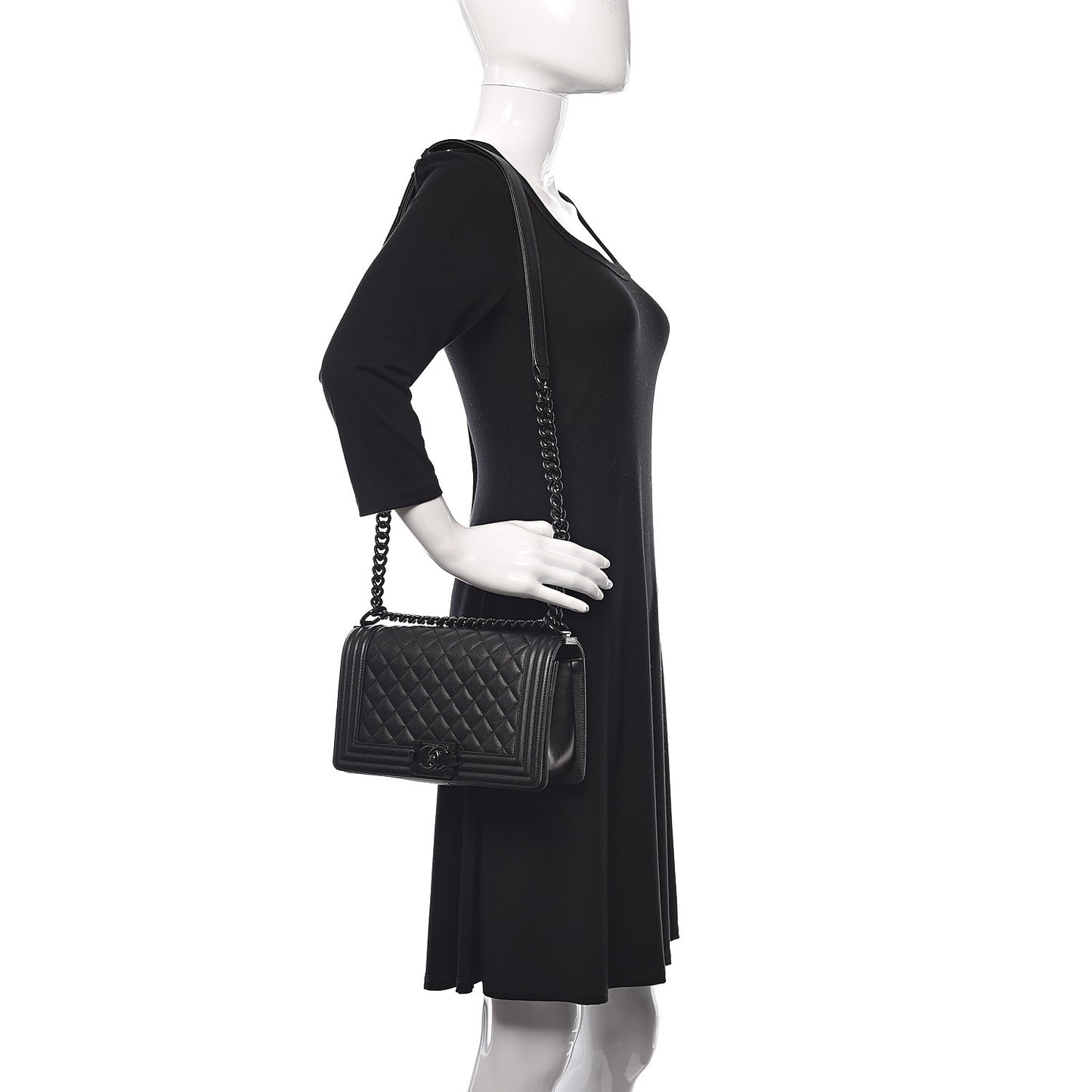 Caviar Quilted Medium Boy Flap So Black