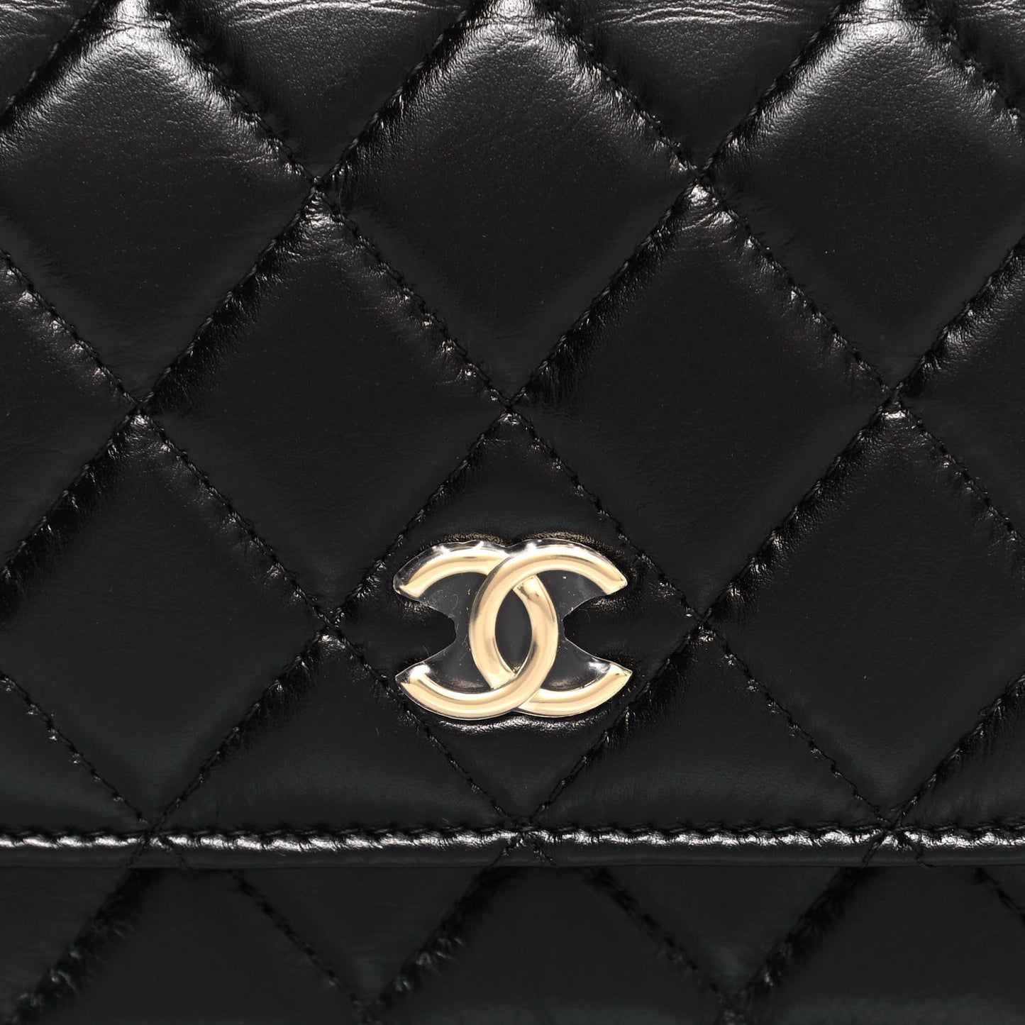 Calfskin Quilted Mini Maxi Pearls Wallet On Chain WOC Black