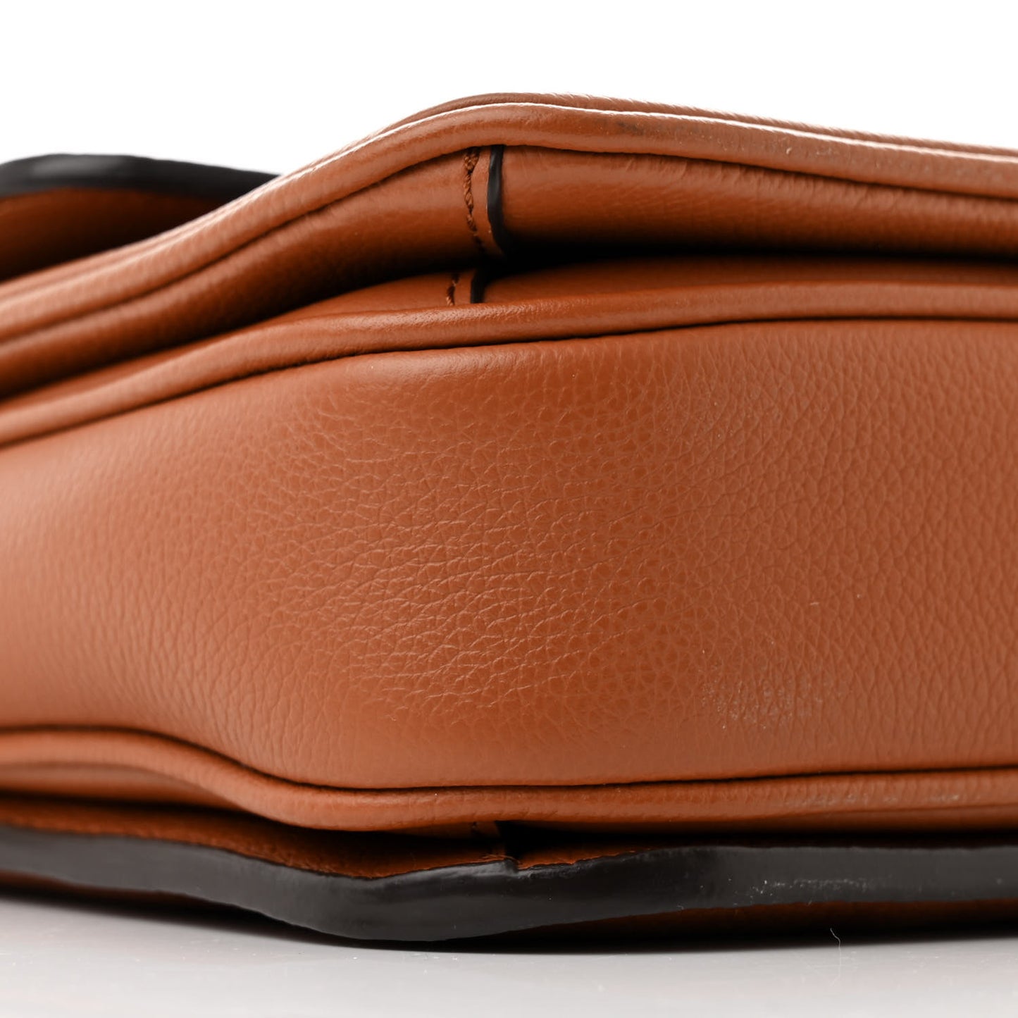 Grained Calfskin Lockme Oxford Cognac
