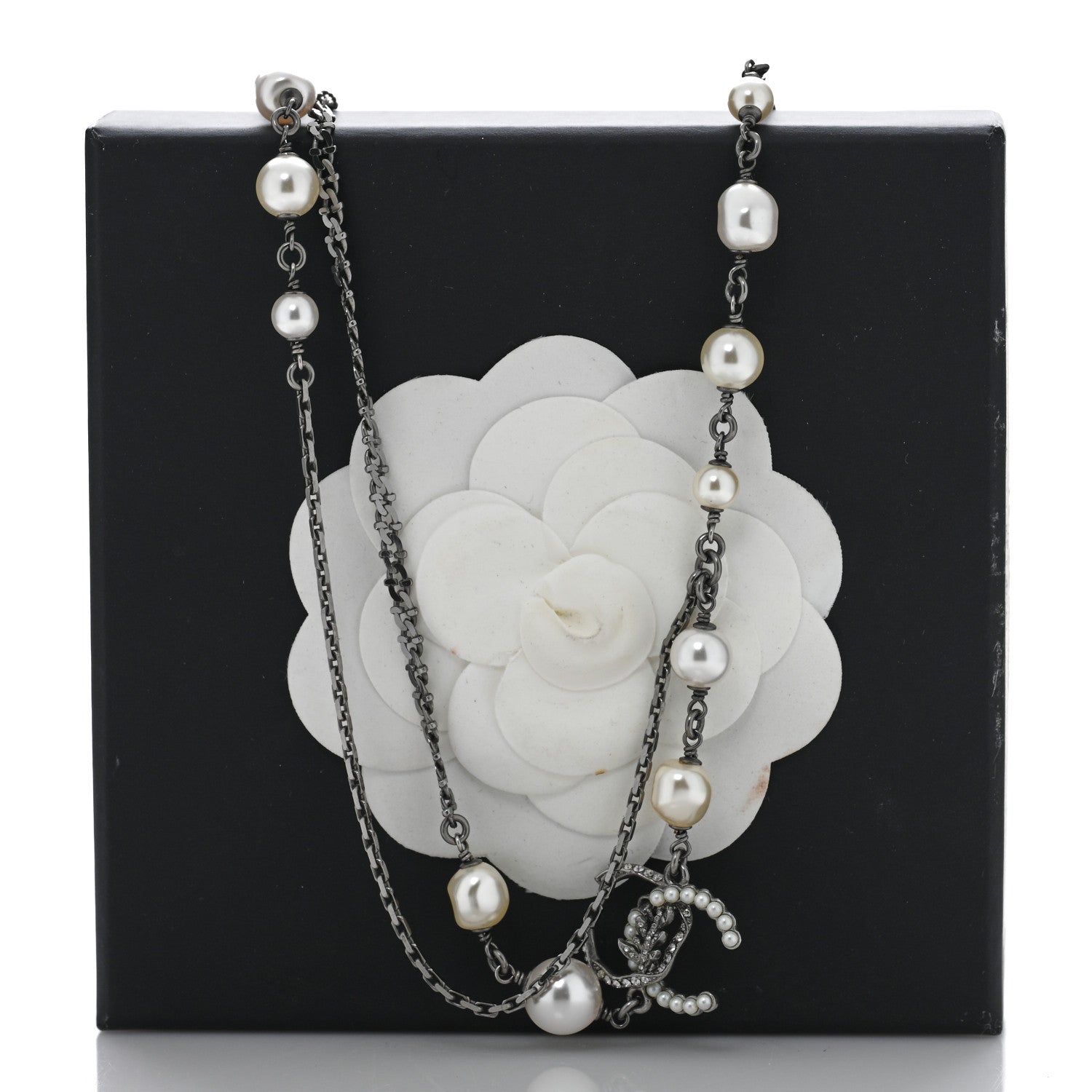 Chanel Pearl Crystal CC Leaf Long Necklace Silver 1701508