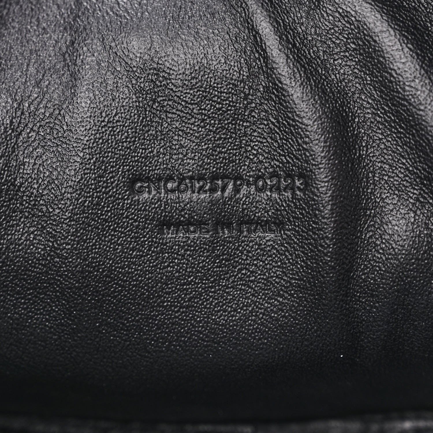 Saint Laurent Grain De Poudre Matelasse Monochrome Monogram Mini Lou Camera Bag Black 8 of 10