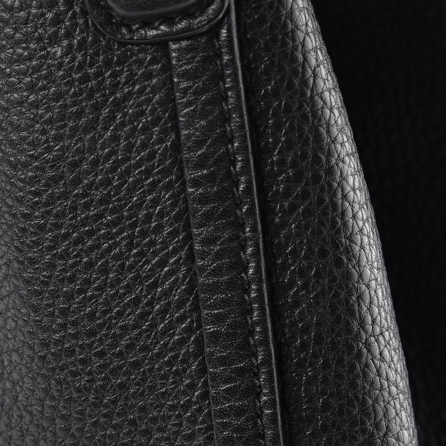 Pebbled Calfskin Small Soho Shoulder Bag Black