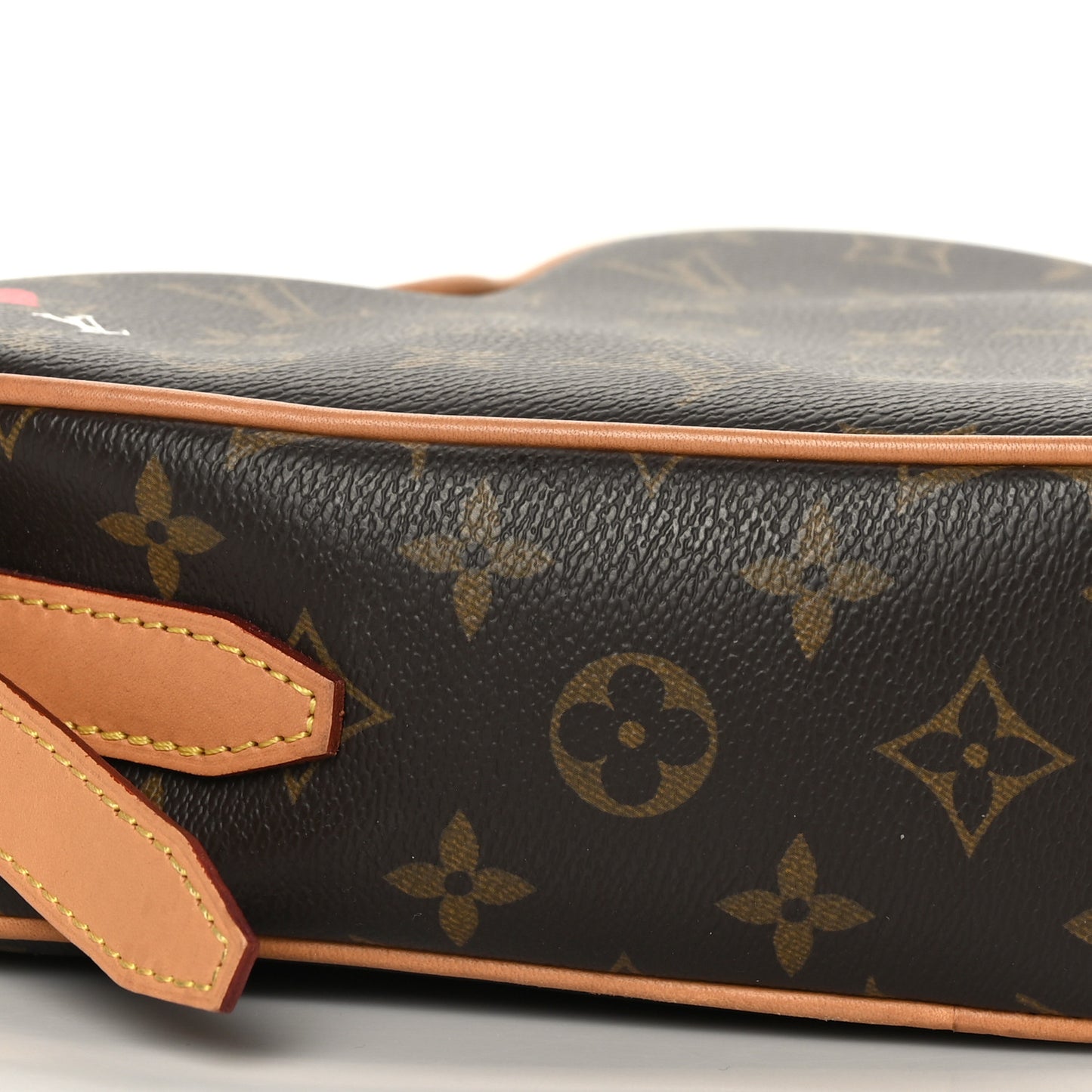 Monogram Game On Coeur