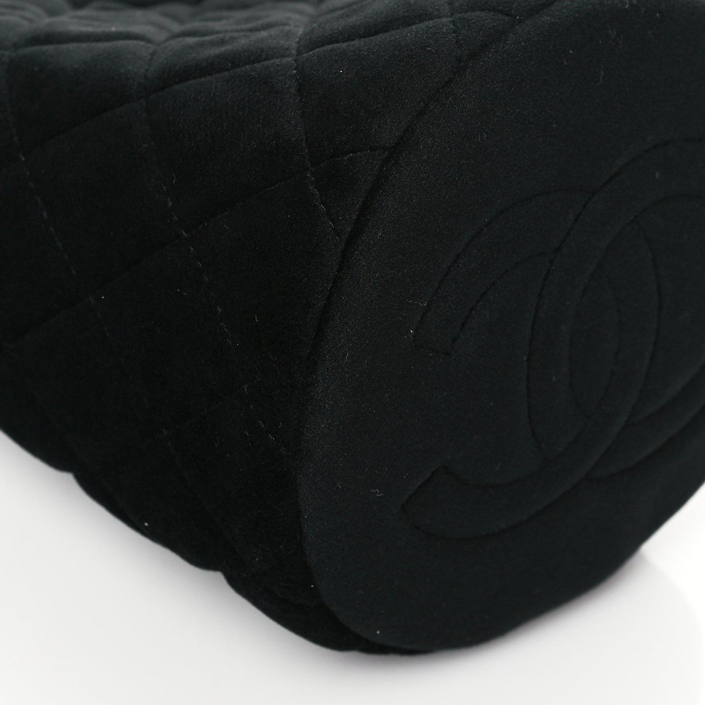 Velvet Quilted Pearl Crush Drawstring Bag Black