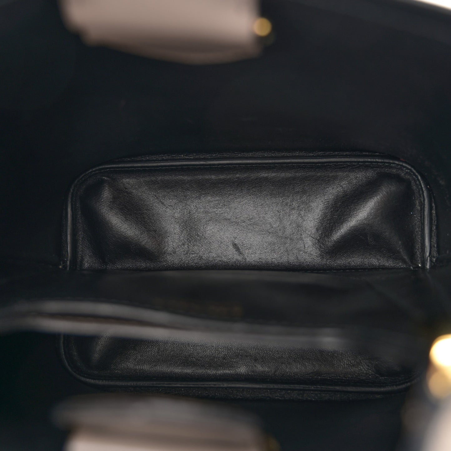 Saffiano Cuir Medium Panier Bucket Bag Argilla