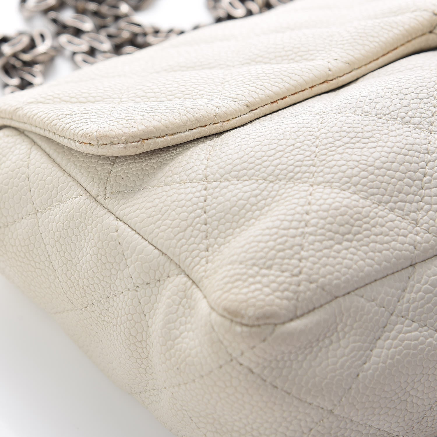 Chanel Caviar Quilted 2.55 Reissue East West Flap White 15 of 23