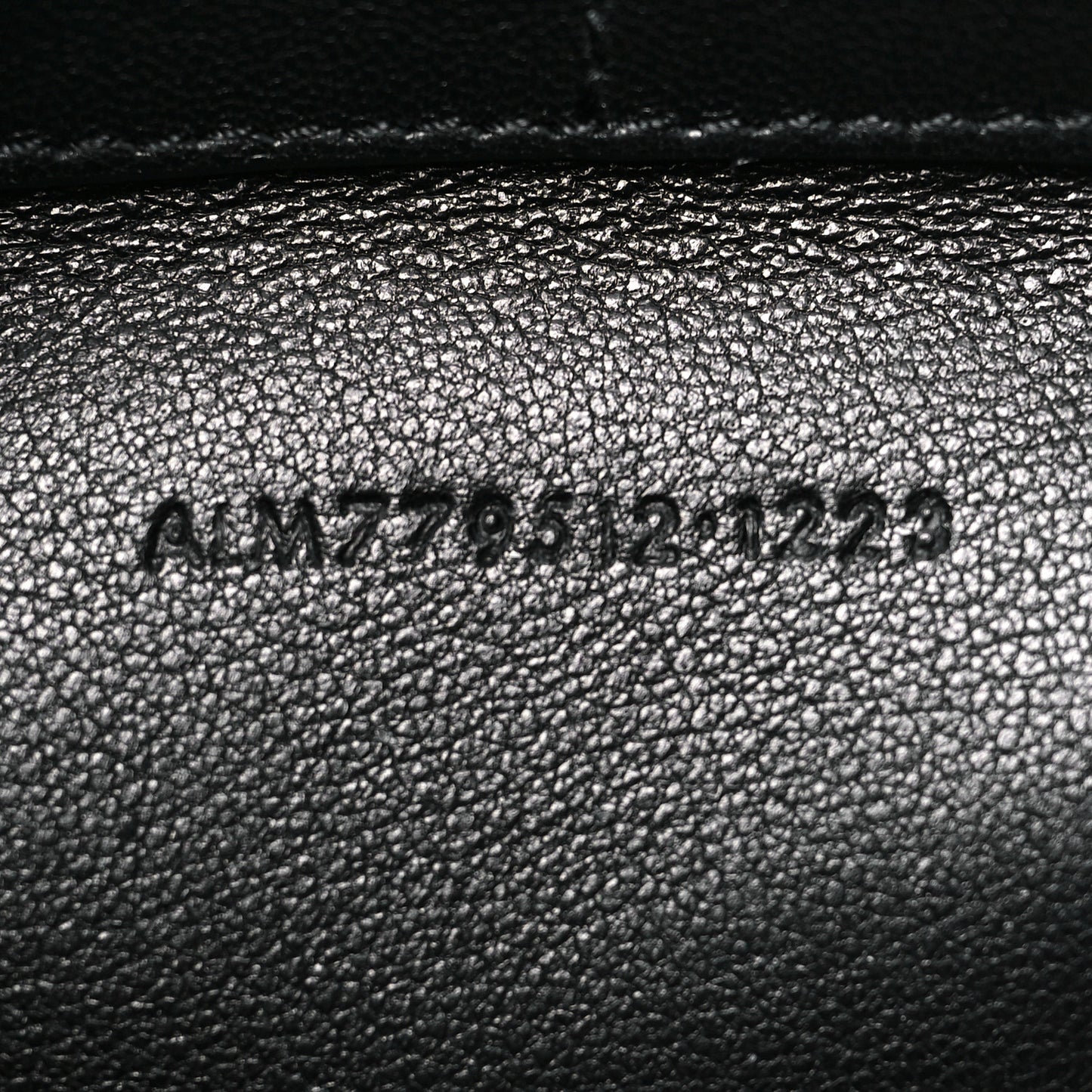 Lambskin Large Puffy Pouch Black