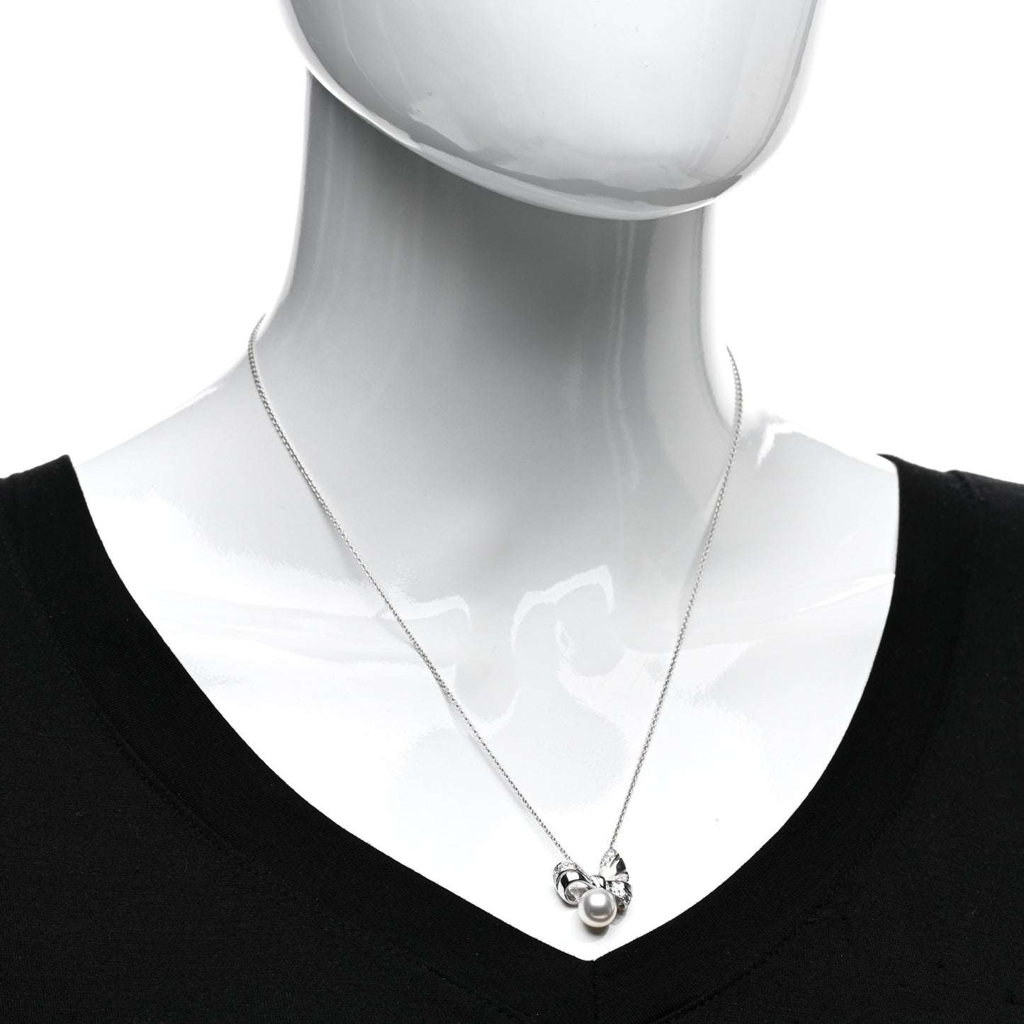 18K White Gold Diamond Akoya Pearl Jeux de Rubans Pendant Necklace
