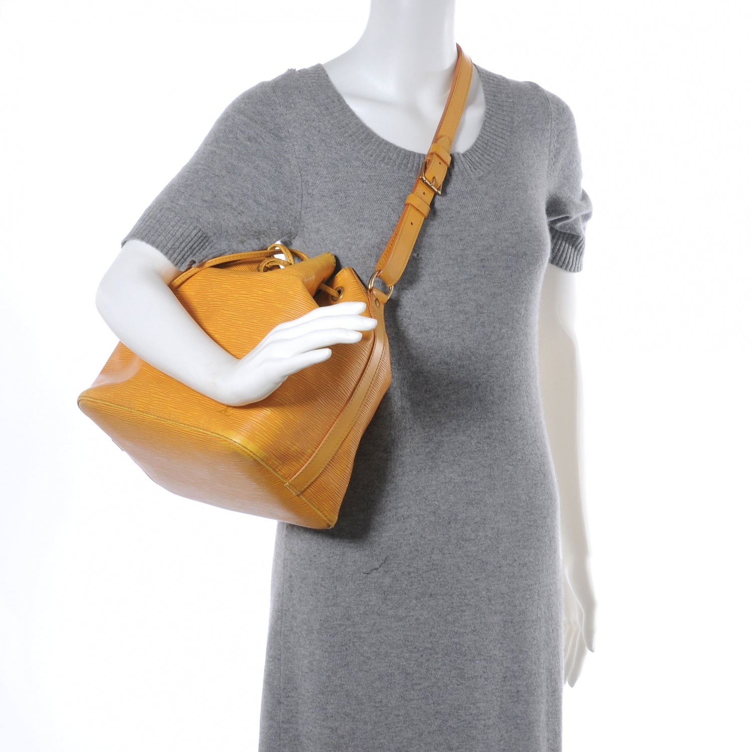 Louis Vuitton Epi Noe Tassil 2 of 7