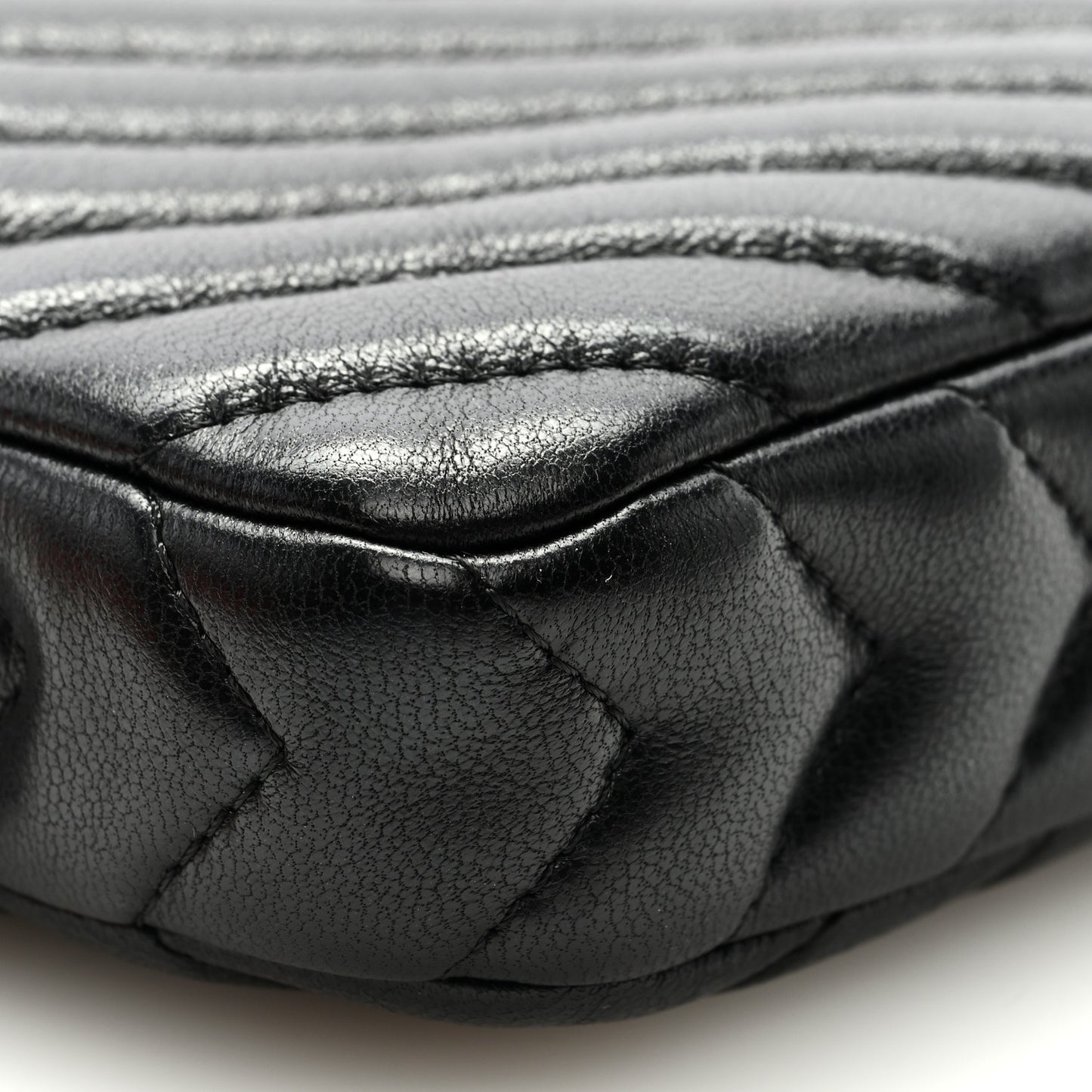Lambskin Chevron Quilted Small Clutch With Chain Black
