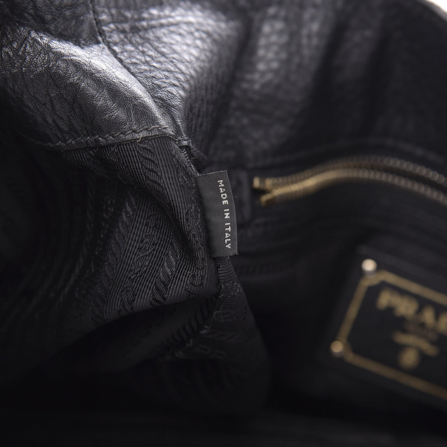 Vitello Daino Side Pocket Hobo Black