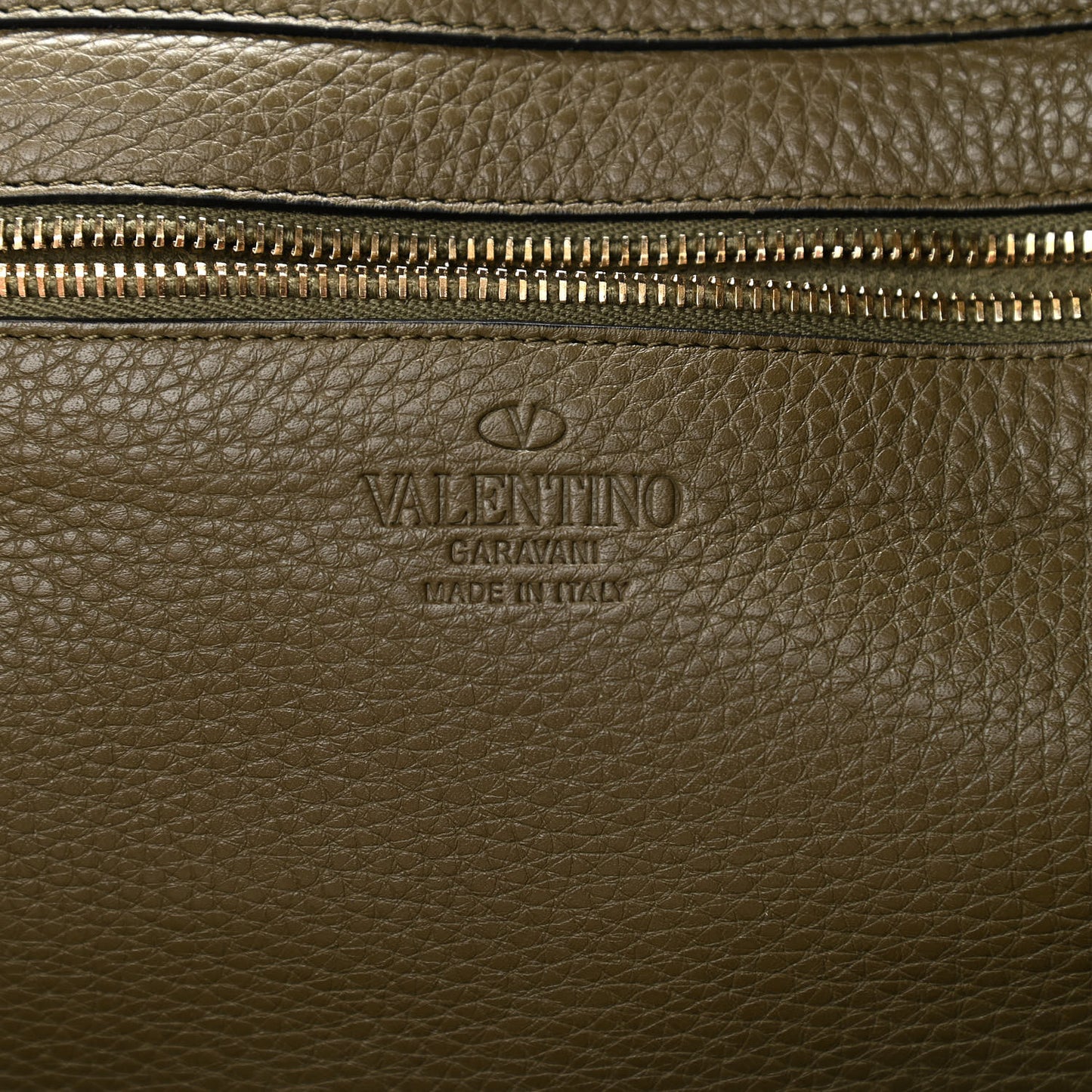 Pebbled Calfskin Medium Rockstud Tote Army Green