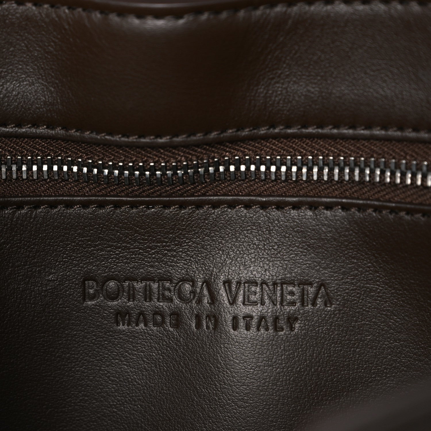 Bottega Veneta Lambskin Maxi Urban Wave Intrecciato Cassette
