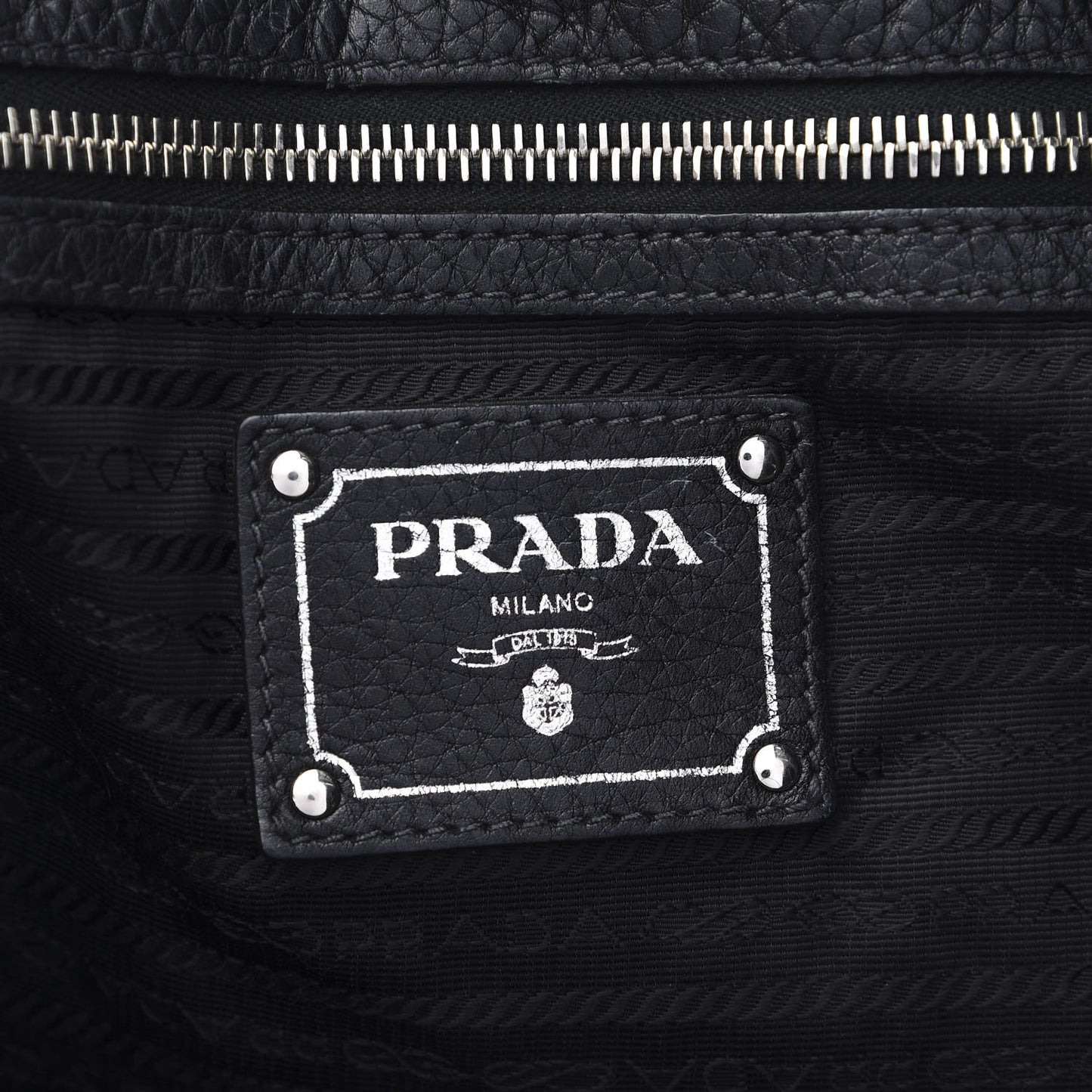 Vitello Daino Shoulder Bag Black