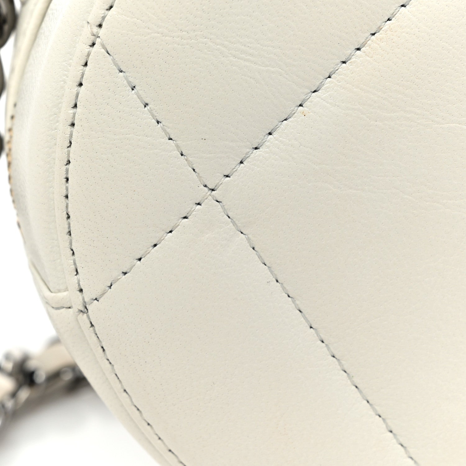 Chanel Goatskin Quilted Chanel 19 Round Clutch With Chain White 9 of 10