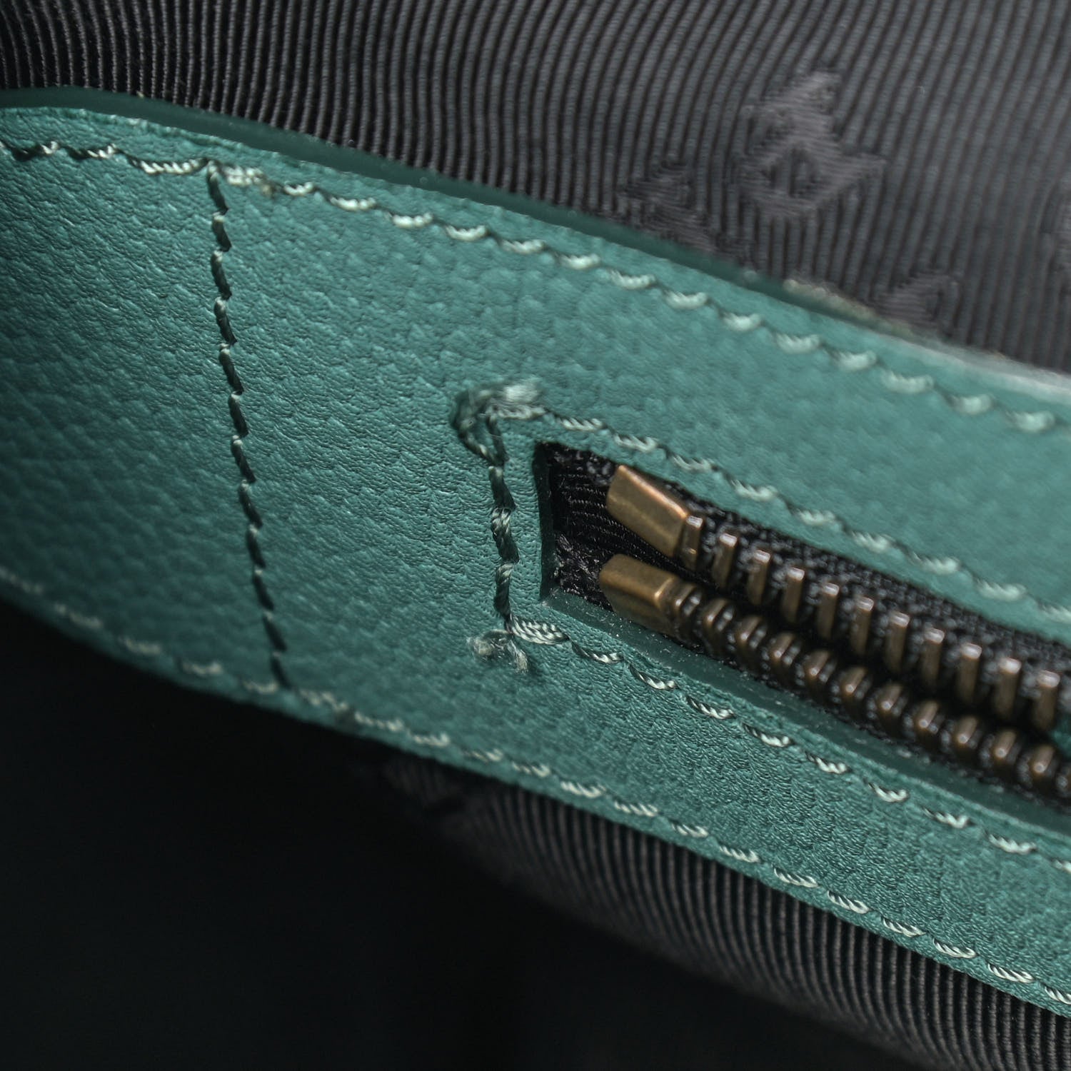 Burberry Grainy Calfskin Messenger Green 10 of 16