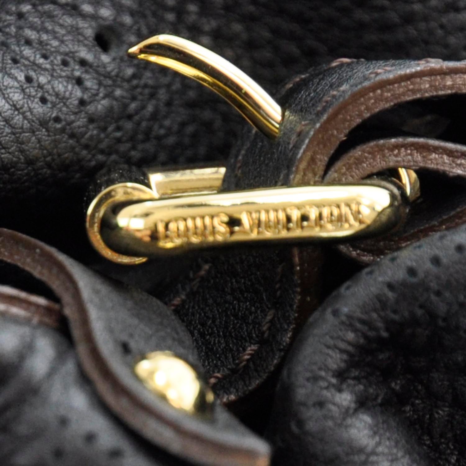 Louis Vuitton Mahina XL Black 12 of 12
