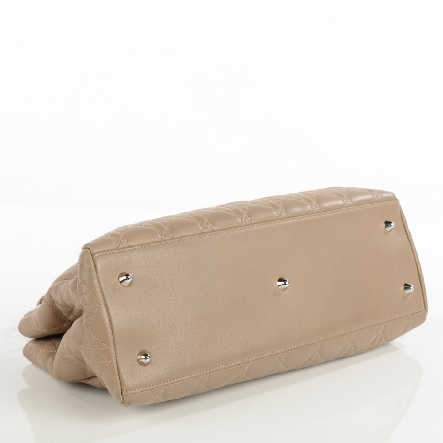 Lambskin Cannage Shoulder Bag Beige
