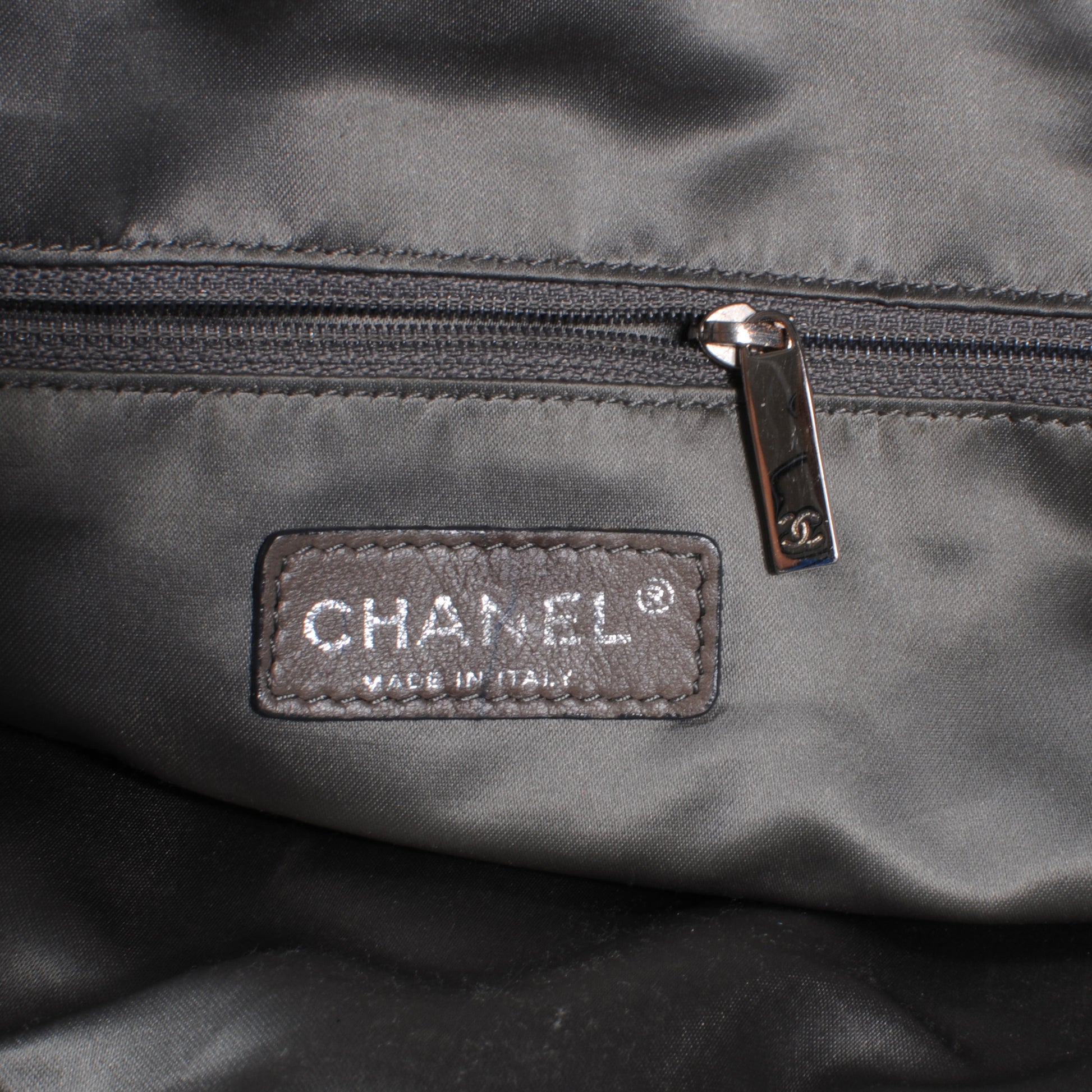 Chanel Glazed Caviar Mademoiselle XL Tote Black 6 of 8