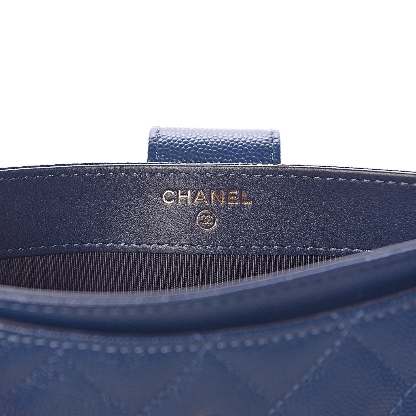 Iridescent Caviar Quilted Classic Strap Pouch Navy