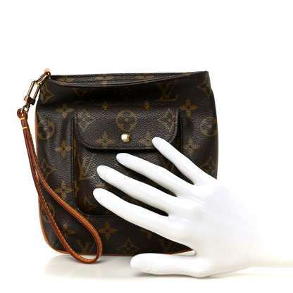Louis Vuitton Monogram Partition Wristlet 2 of 9