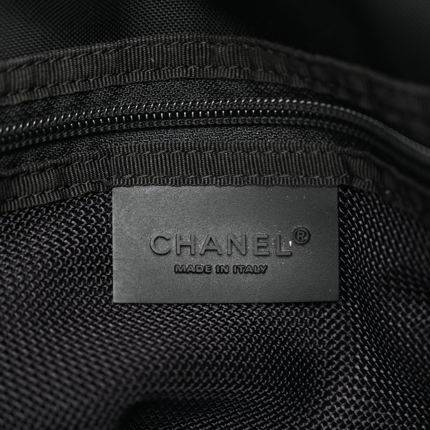 Nylon Sport CC Messenger Black