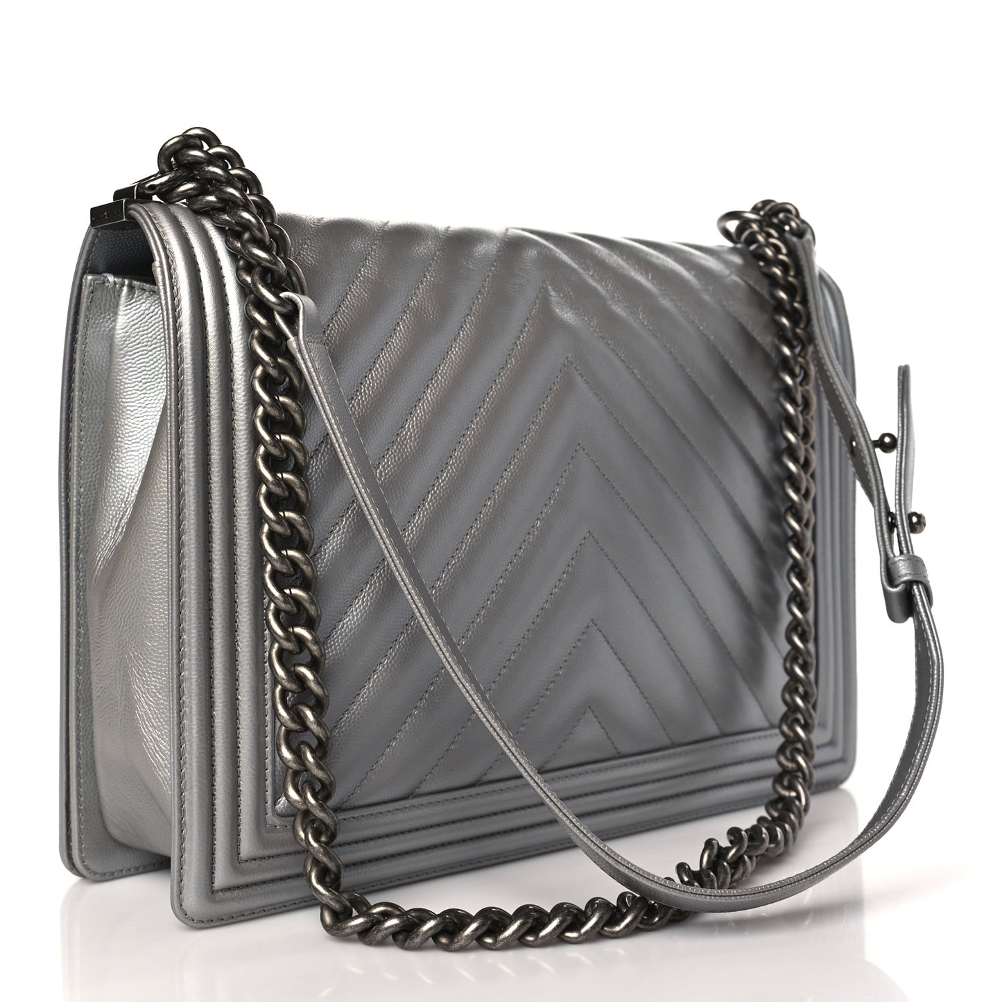 Caviar Chevron New Medium Boy Flap Silver