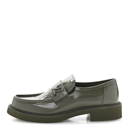 Louis Vuitton Shiny Calfskin Academy Loafers 38 Kaki 1 of 10