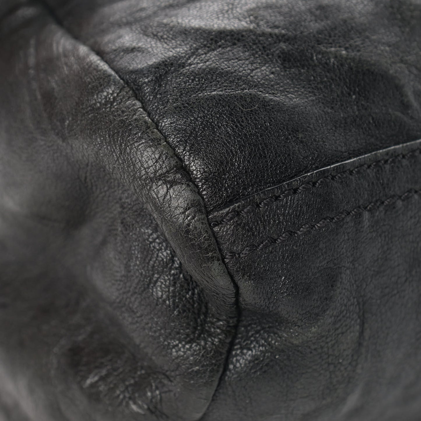 Tumbled Sheepskin Mini Pandora Black