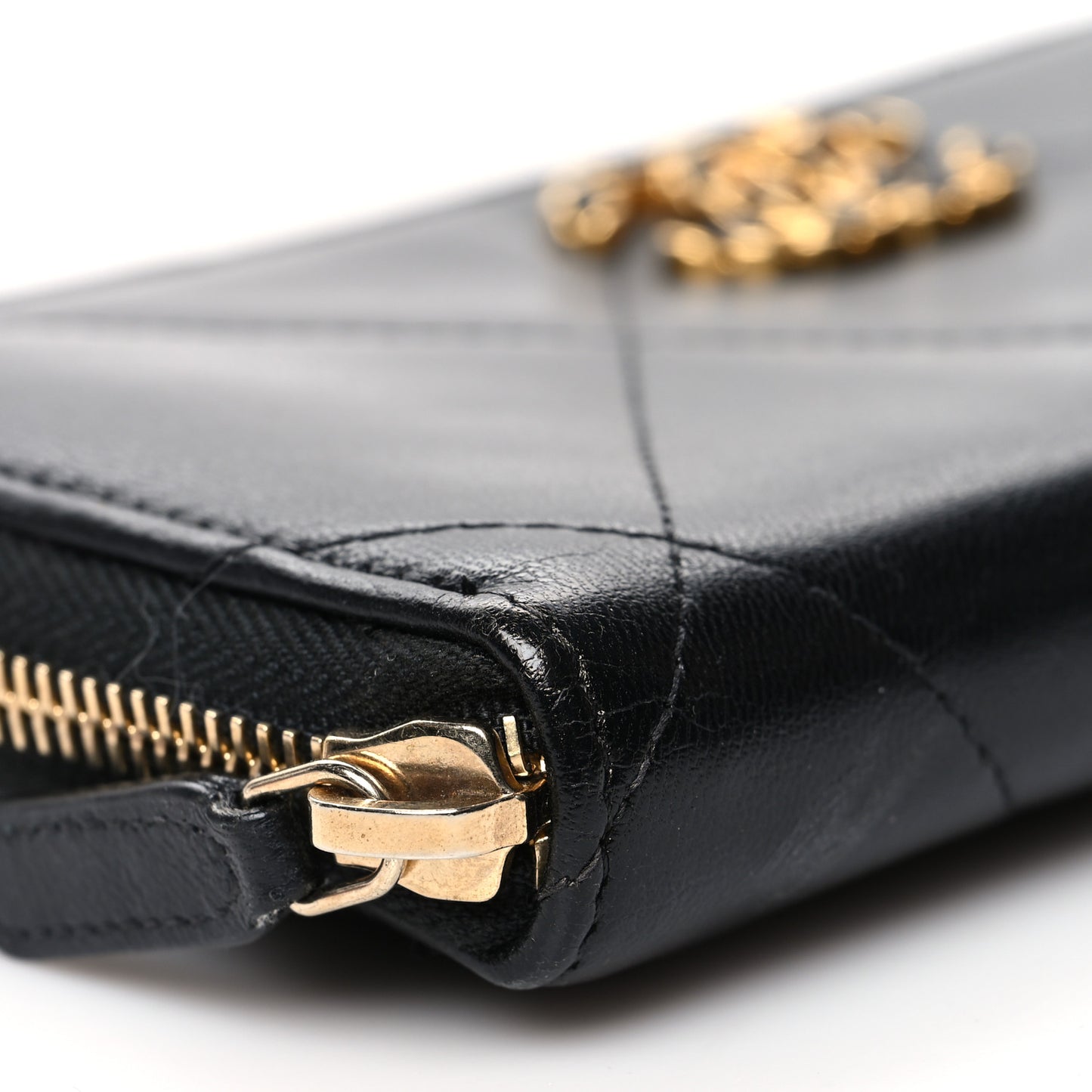 Lambskin Quilted 19 Zipped Wallet Black