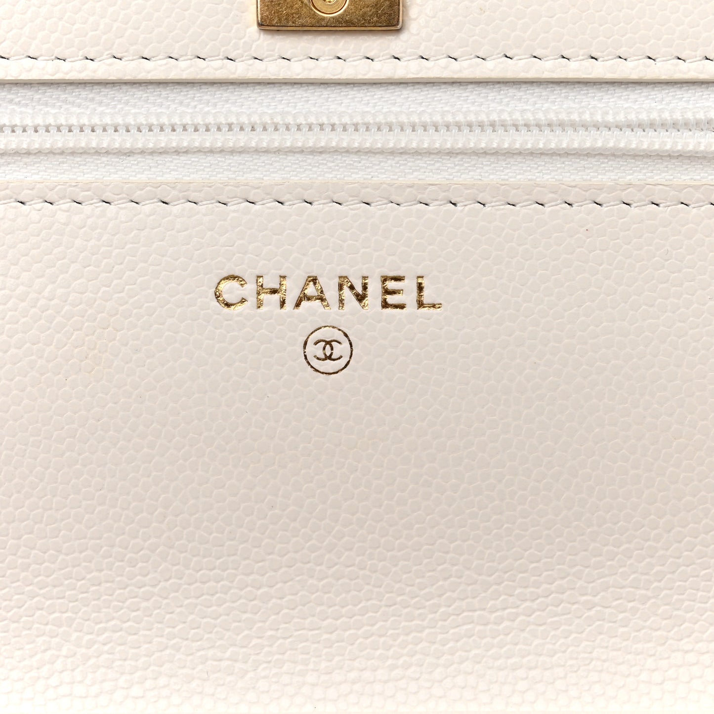 Caviar Quilted Twist Your Buttons Wallet On Chain WOC White