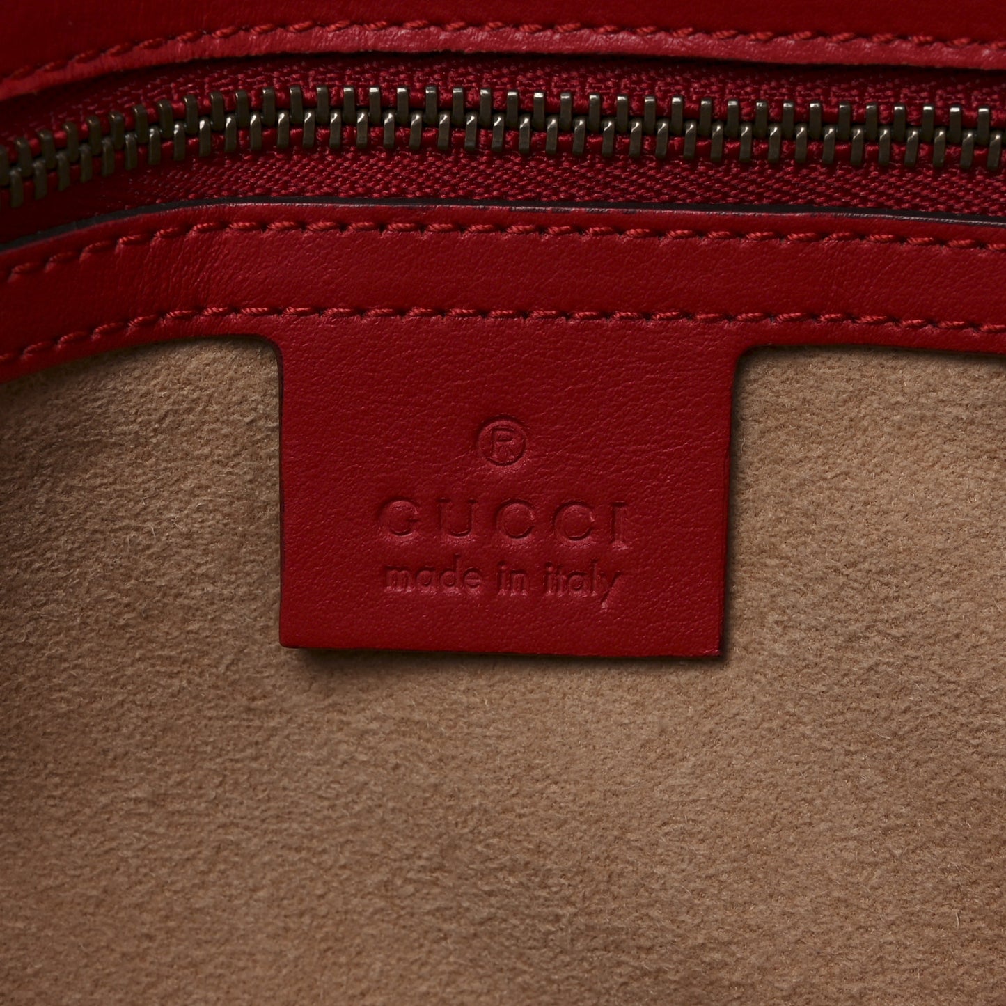 Calfskin Matelasse Small GG Marmont Shoulder Bag Hibiscus Red