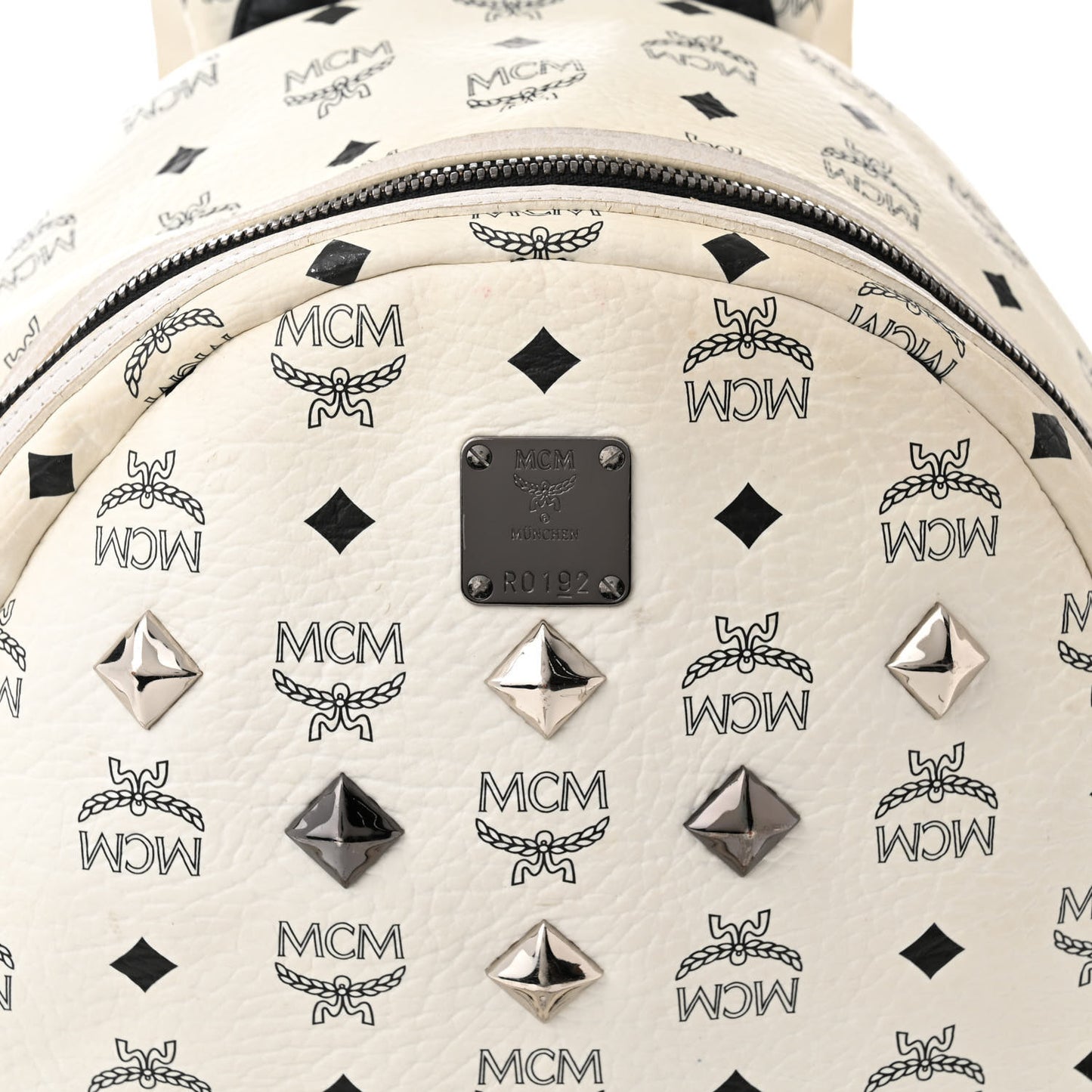 Visetos Medium Sprinkle Stud Stark Backpack White