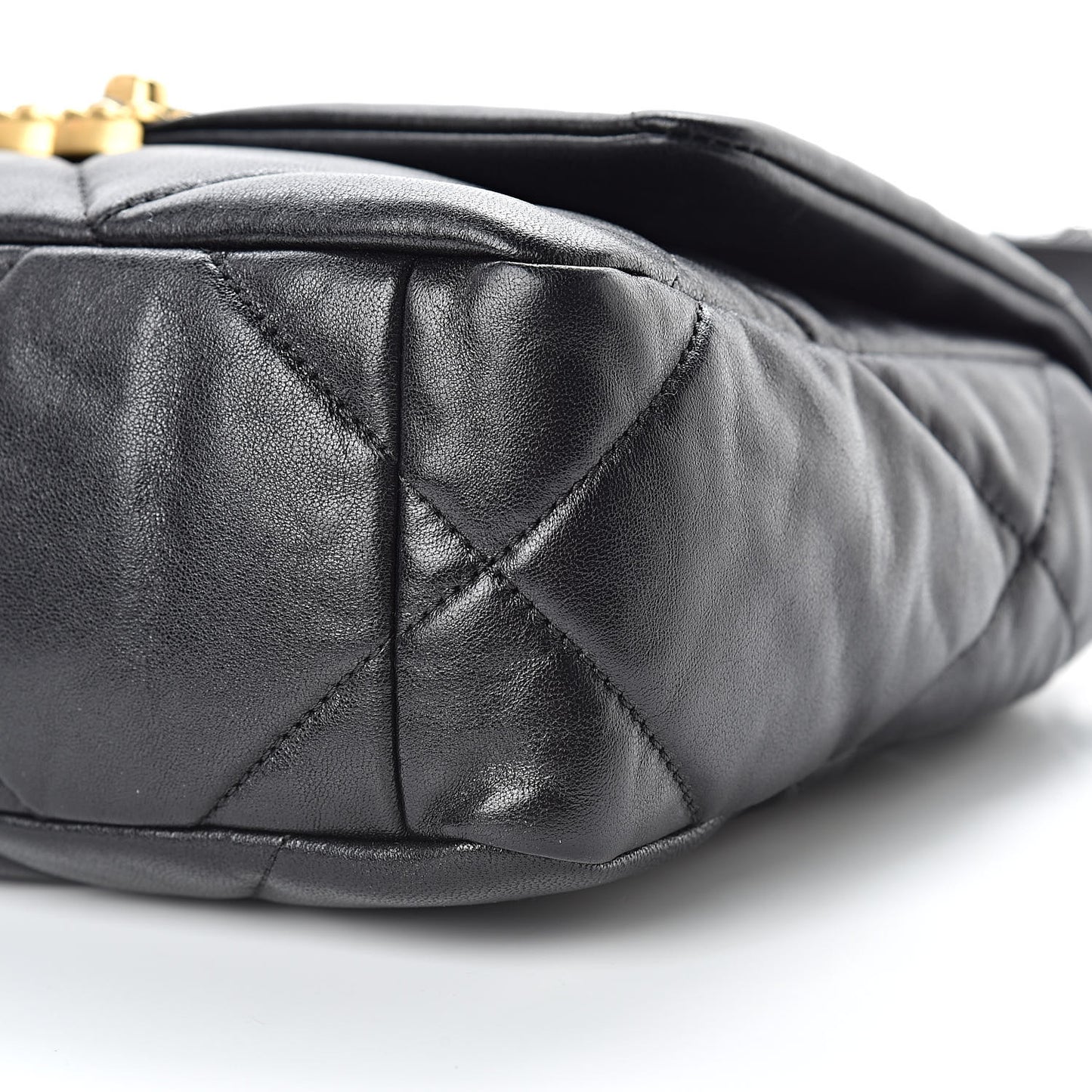 Lambskin Quilted Medium 19 Flap Black
