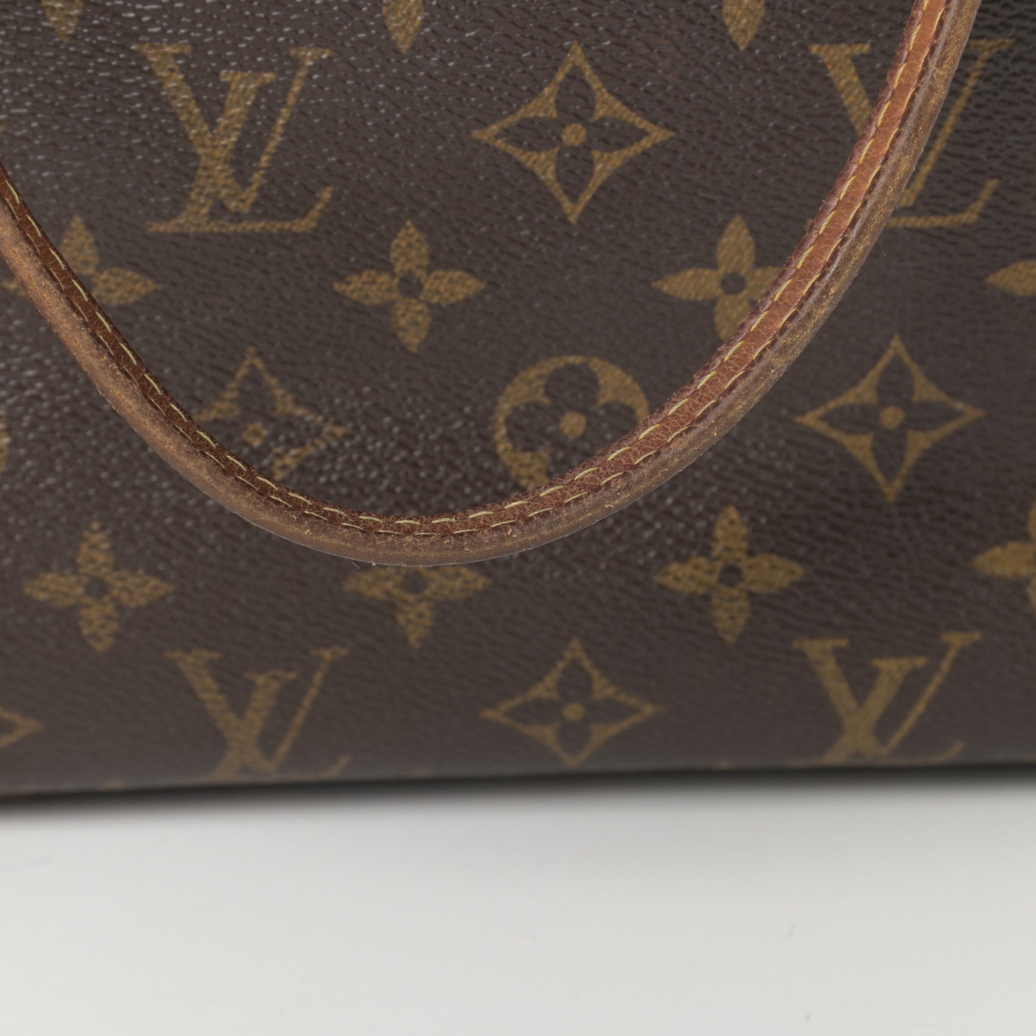 Louis Vuitton Monogram Neverfull MM 18 of 19