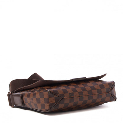 Louis Vuitton Damier Ebene District PM 3 of 7