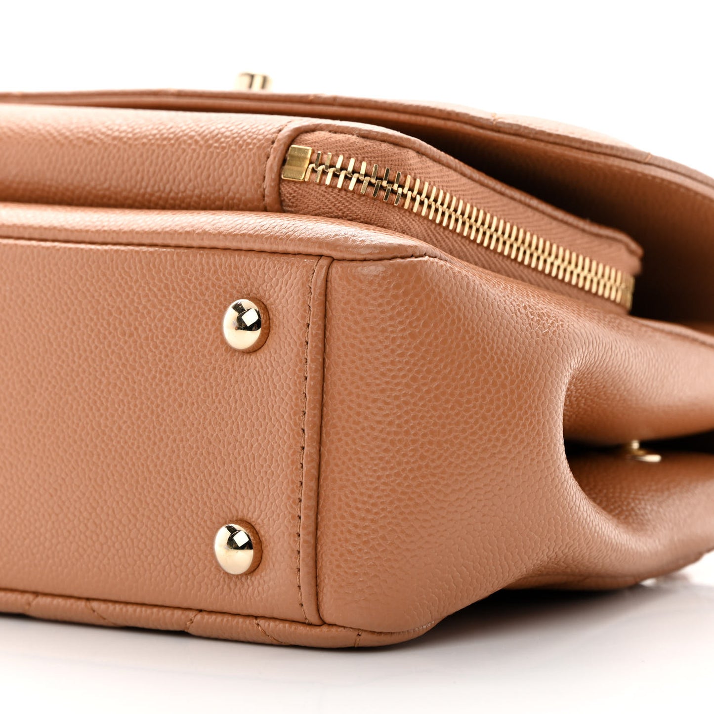 Caviar Quilted Medium Business Affinity Flap Brown