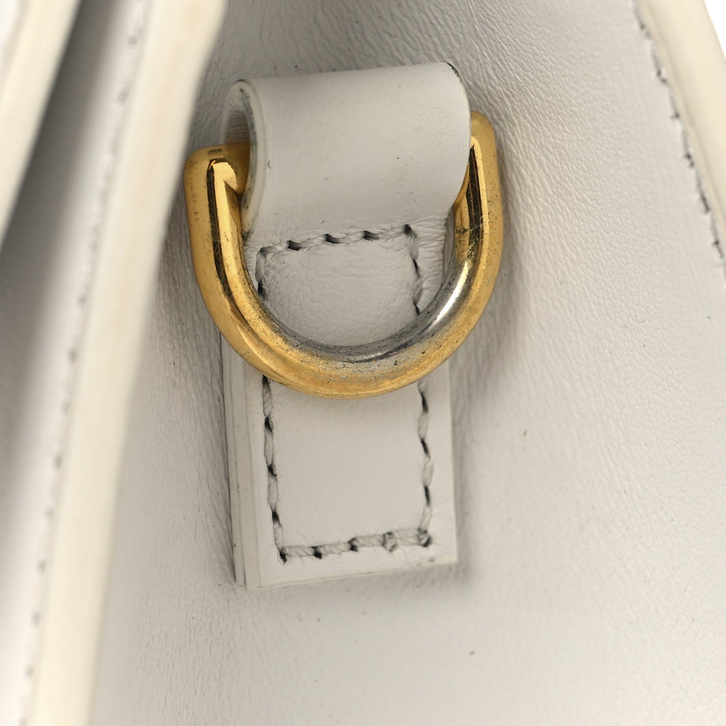 Smooth Calfskin Le Chiquito Moyen White