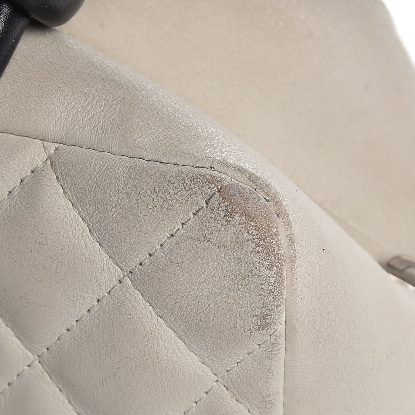 Calfskin Python Quilted Large Cambon Bowler White